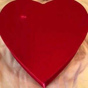 Storage & Organization - REDUCED - A beautiful Red Heart Box Storage & Organization - REDUCED - A beautiful Red Heart Box